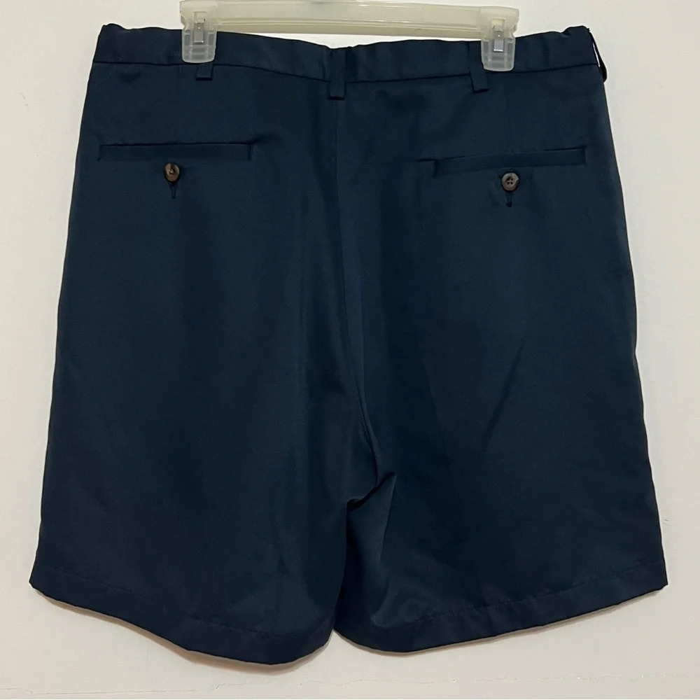 Haggar Men's Pleated Front Navy Blue Shorts Size 36. B1 - Picture 2 of 9